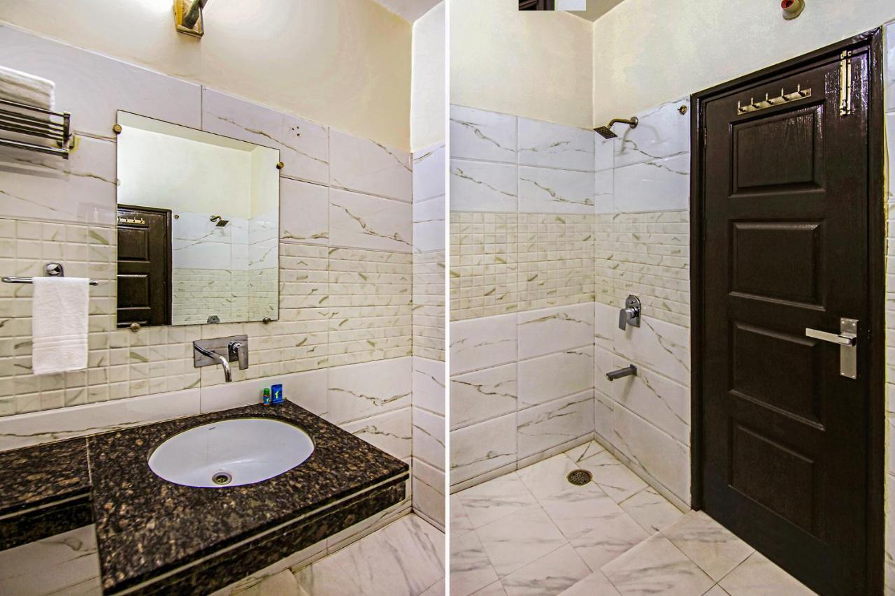 Hotel Fabhotel Nayyar Hussainpura Chowk 3*