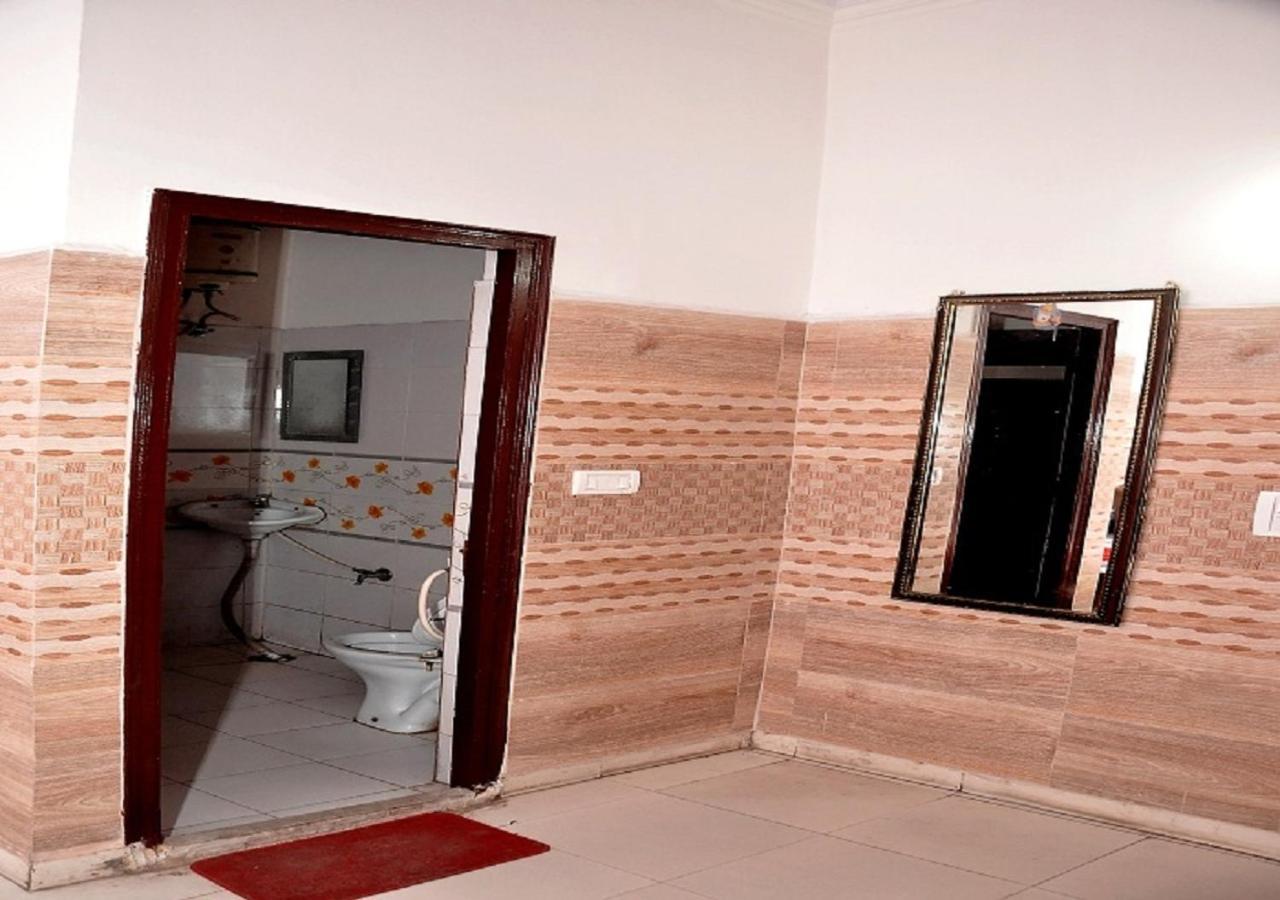 Guest house Asha 3*