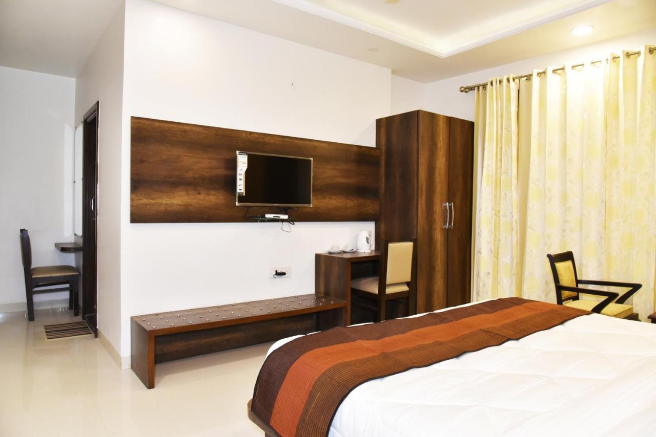 Hollywood Heights Near Railway Station Hotel Amritsar