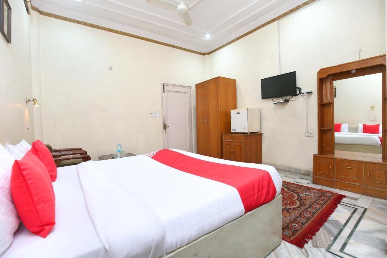 Hotel Oyo 24073 Hari Darshan