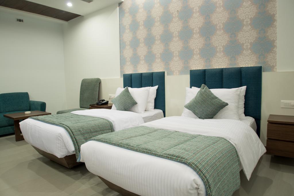 Hotel Narula's Aurrum 3*