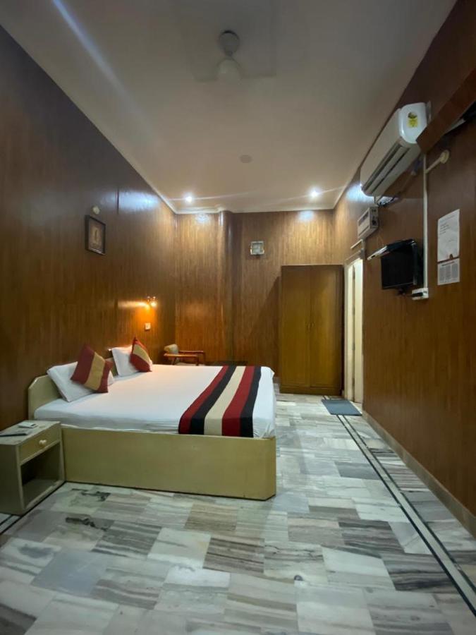 Hotel Lavi Hari Darshan - 10 Meter From Golden Temple