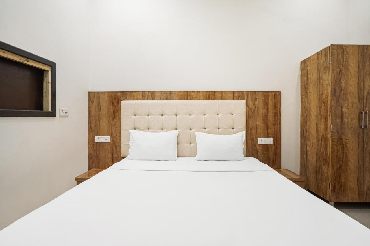 Chahal Residency Hotel 3*