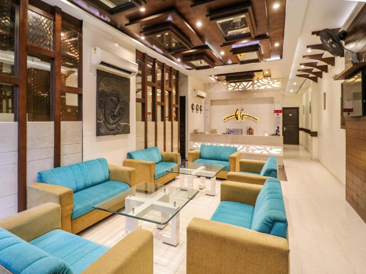 Oyo 1977 Grand Galaxy Hotel 3*