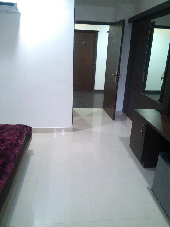 Park Side Navjyoti Hotel