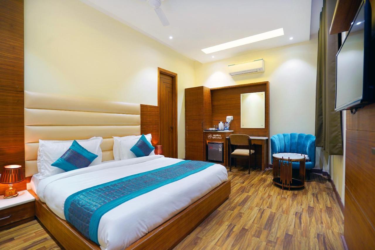 Aura Grand By Levelup Hotel