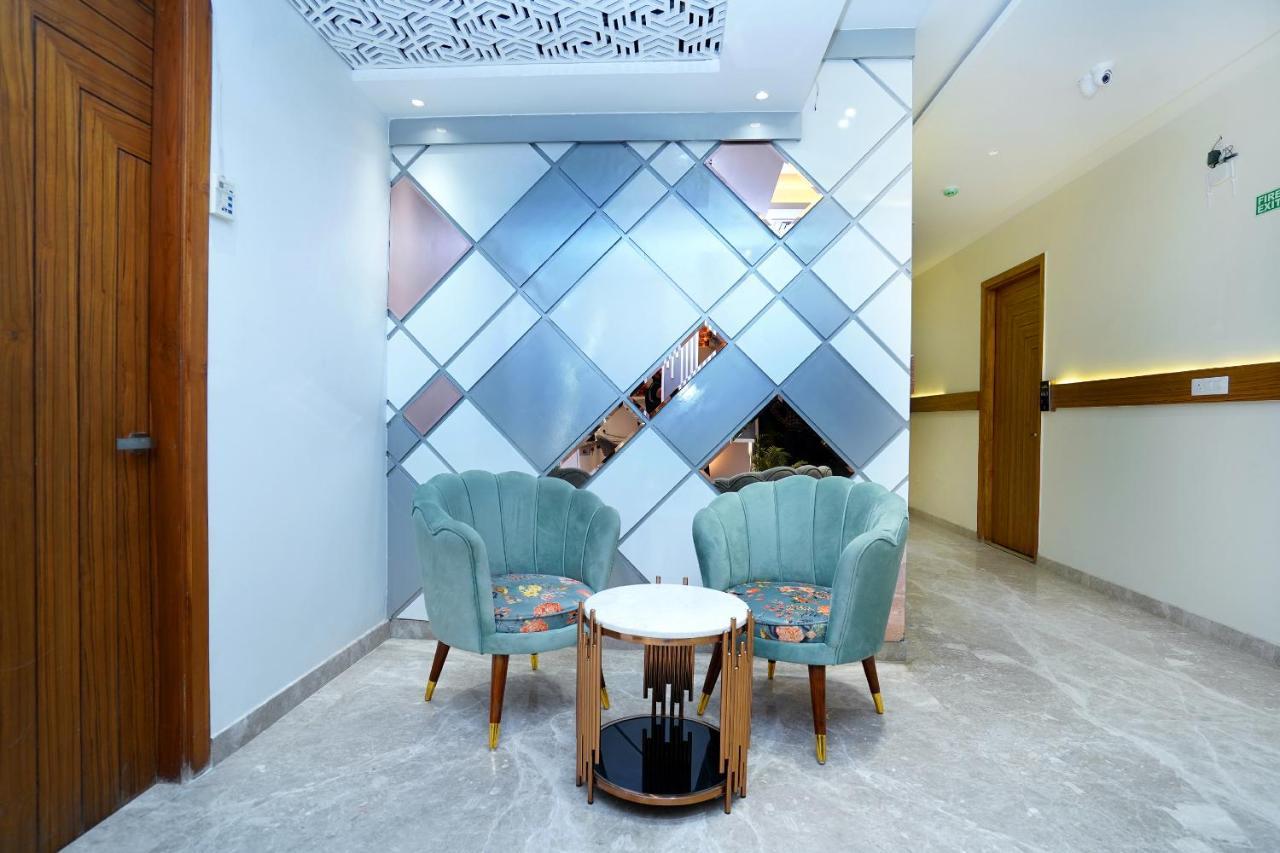 Aura Grand By Levelup Hotel 4*