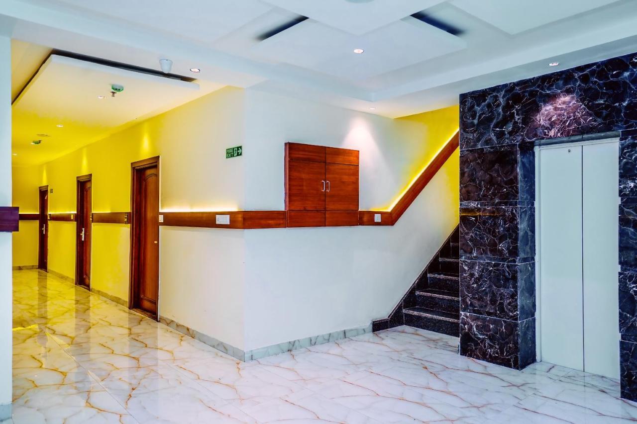 Aura Grand By Levelup Hotel Amritsar