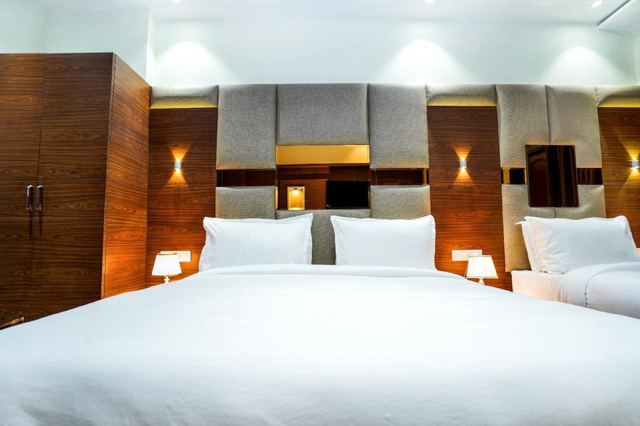 Aura Grand By Levelup 4*