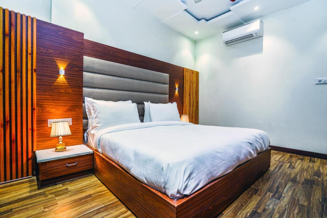 Hotel Aura Grand By Levelup 4*