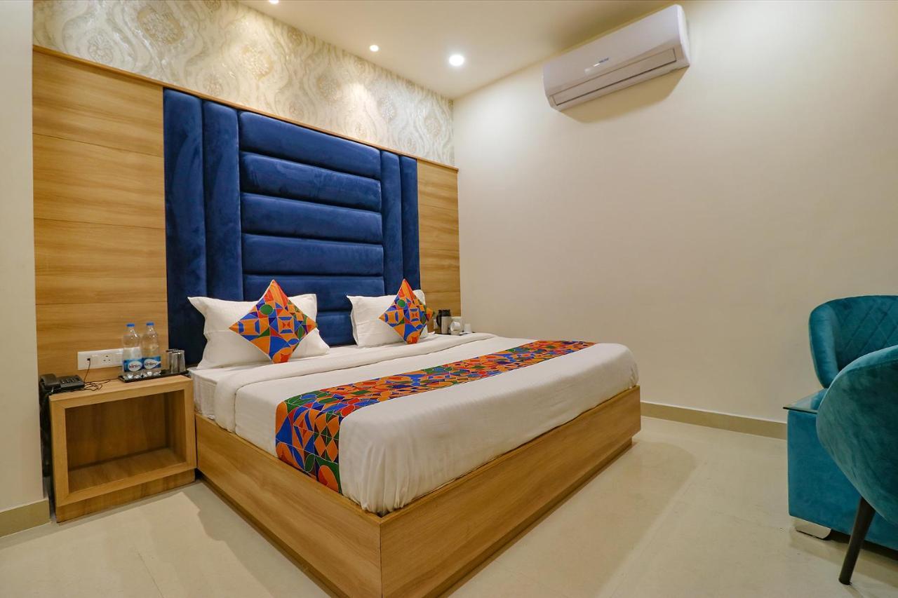 Fabhotel Diamond
