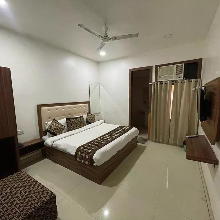 Hotel Rt Residency