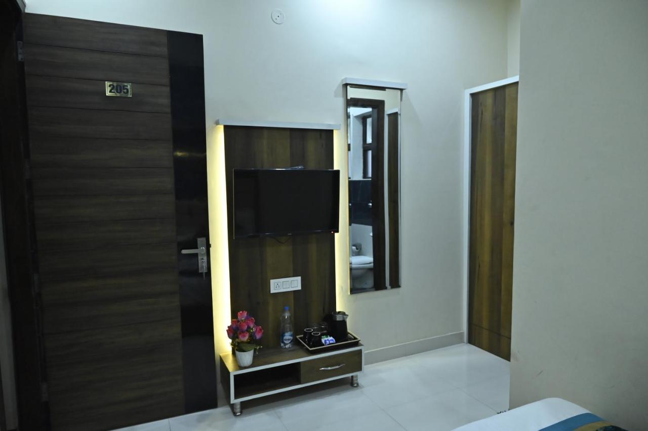 Guntas Residency 3*