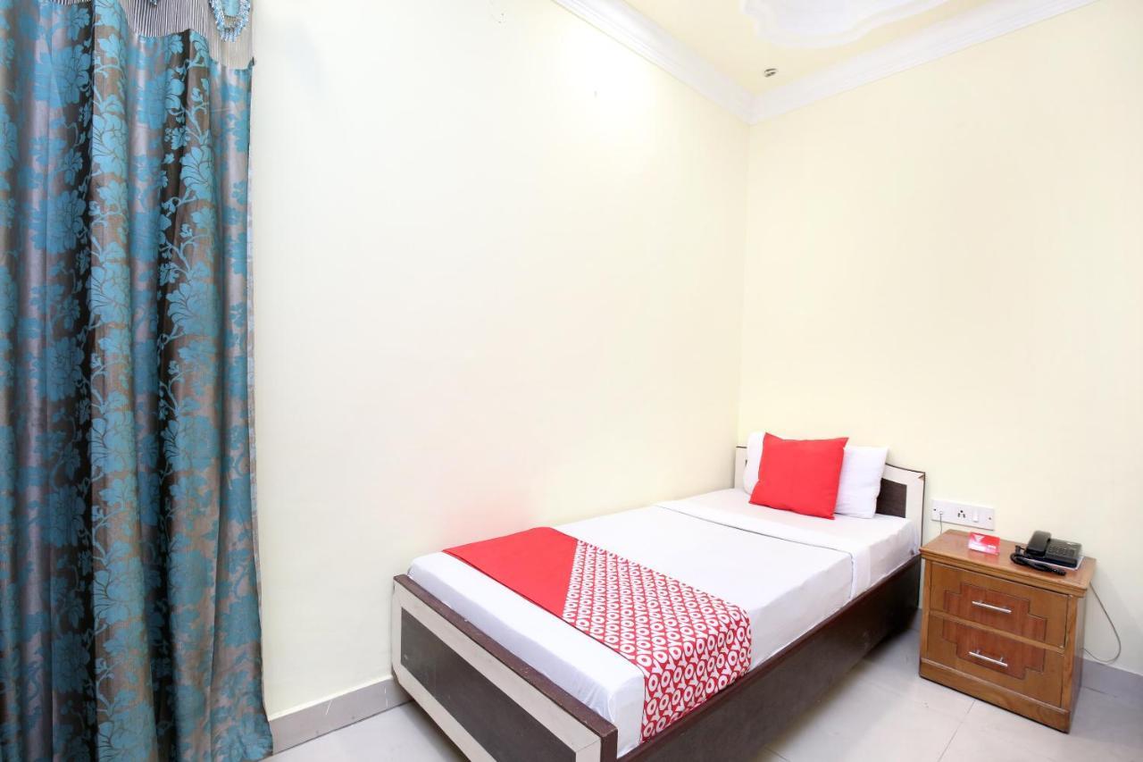 Oyo 15667 Anand Hotel Amritsar
