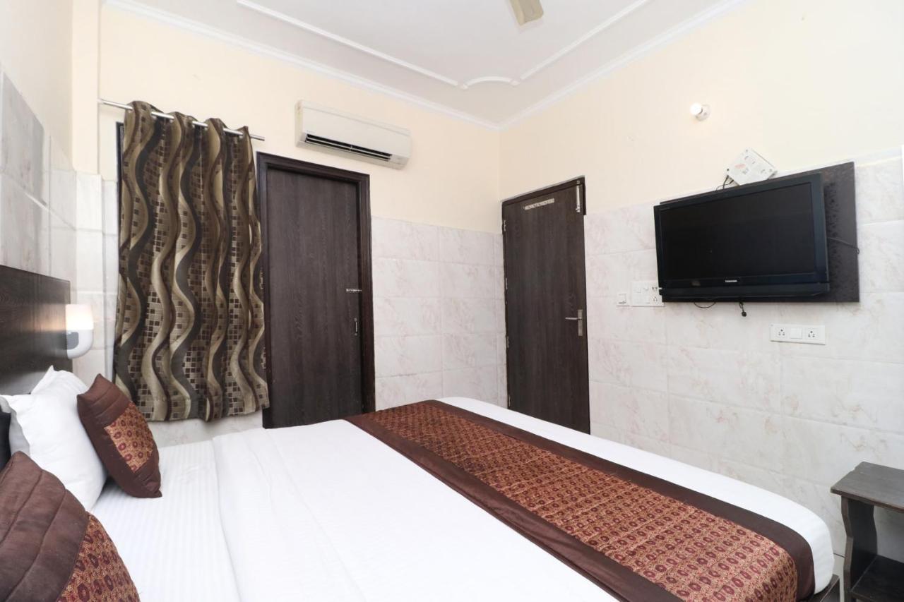 Hotel Oyo 3947 Tower Amritsar