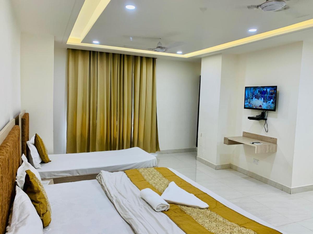 Hotel G R Residency Golden Temple Just 2 Mins Walking Distance From Amritsar