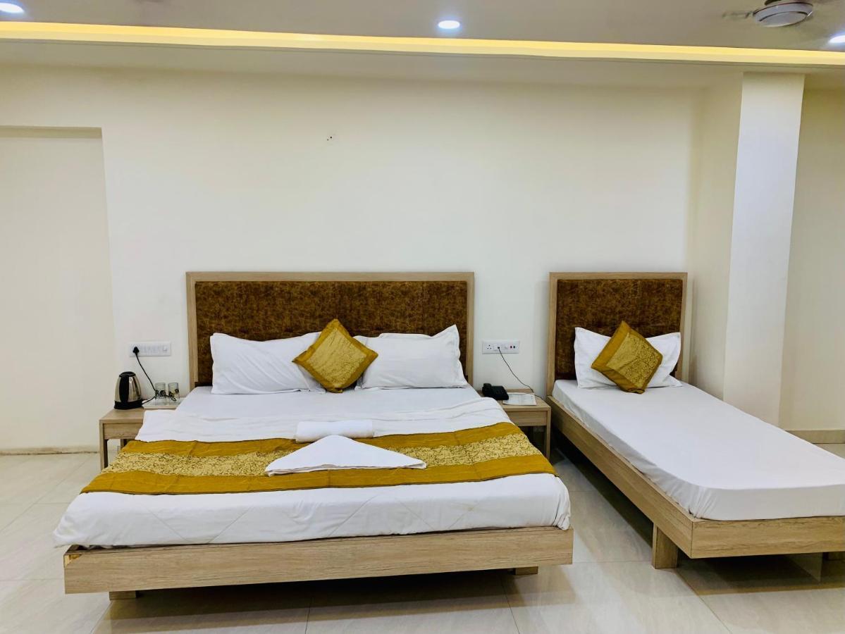 G R Residency Golden Temple Just 2 Mins Walking Distance From 2*