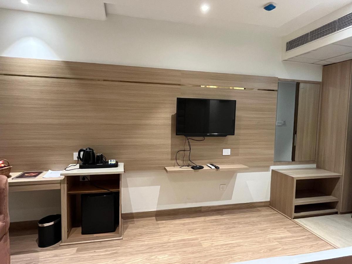 Hotel Rrv 4*