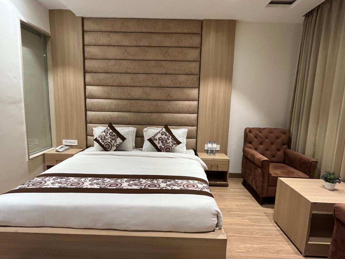Rrv Hotel 4*