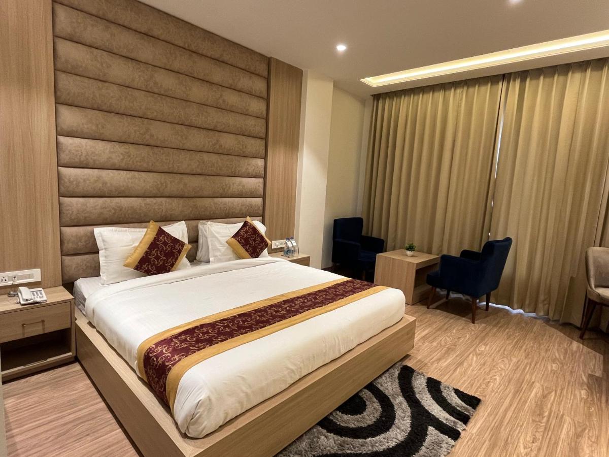 Rrv Hotel 4*