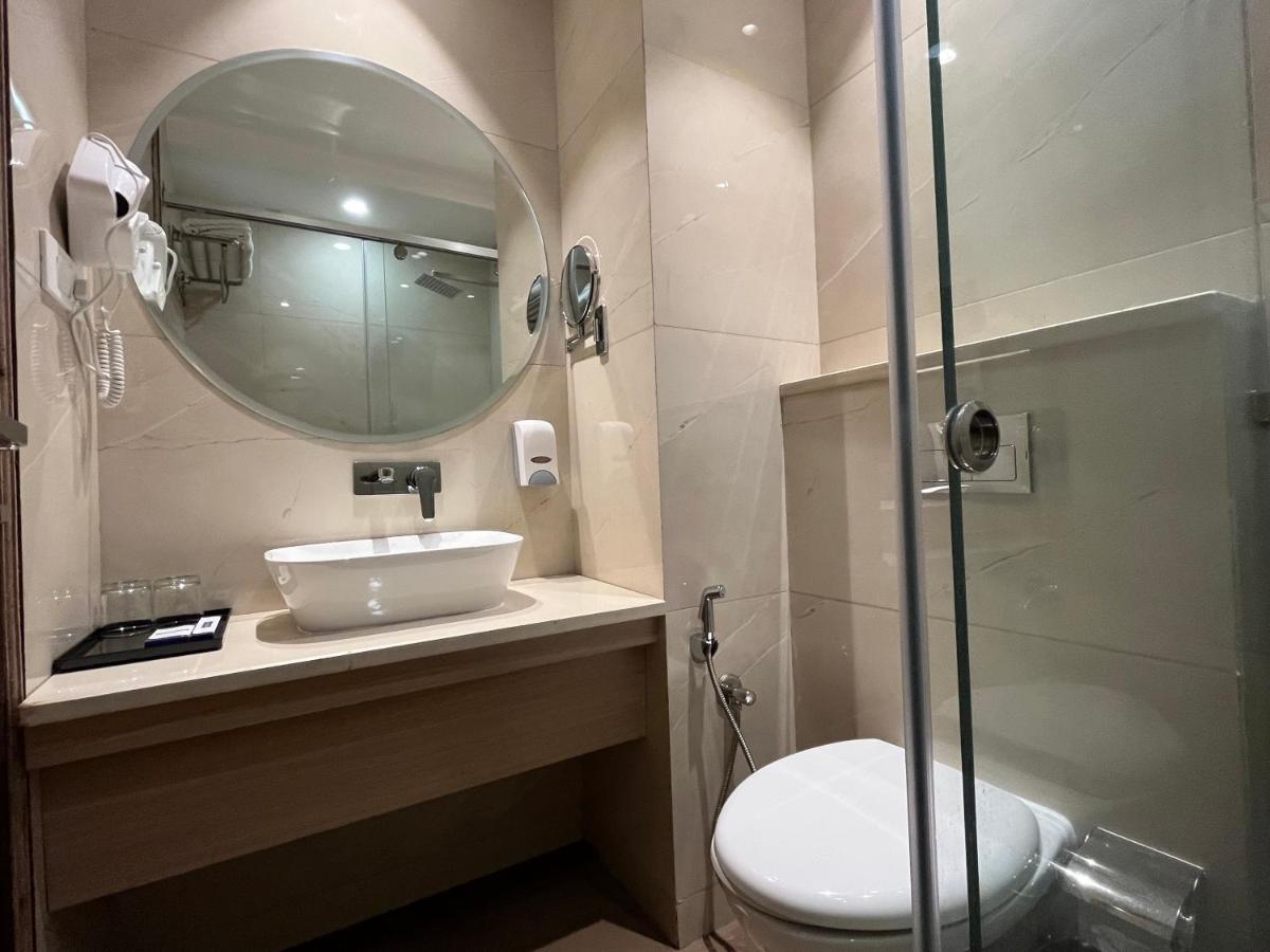 Rrv Hotel
