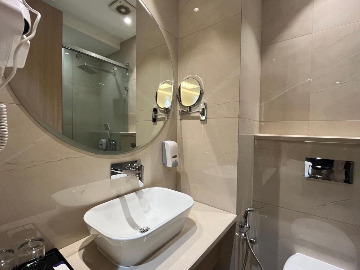 Rrv Hotel 4*