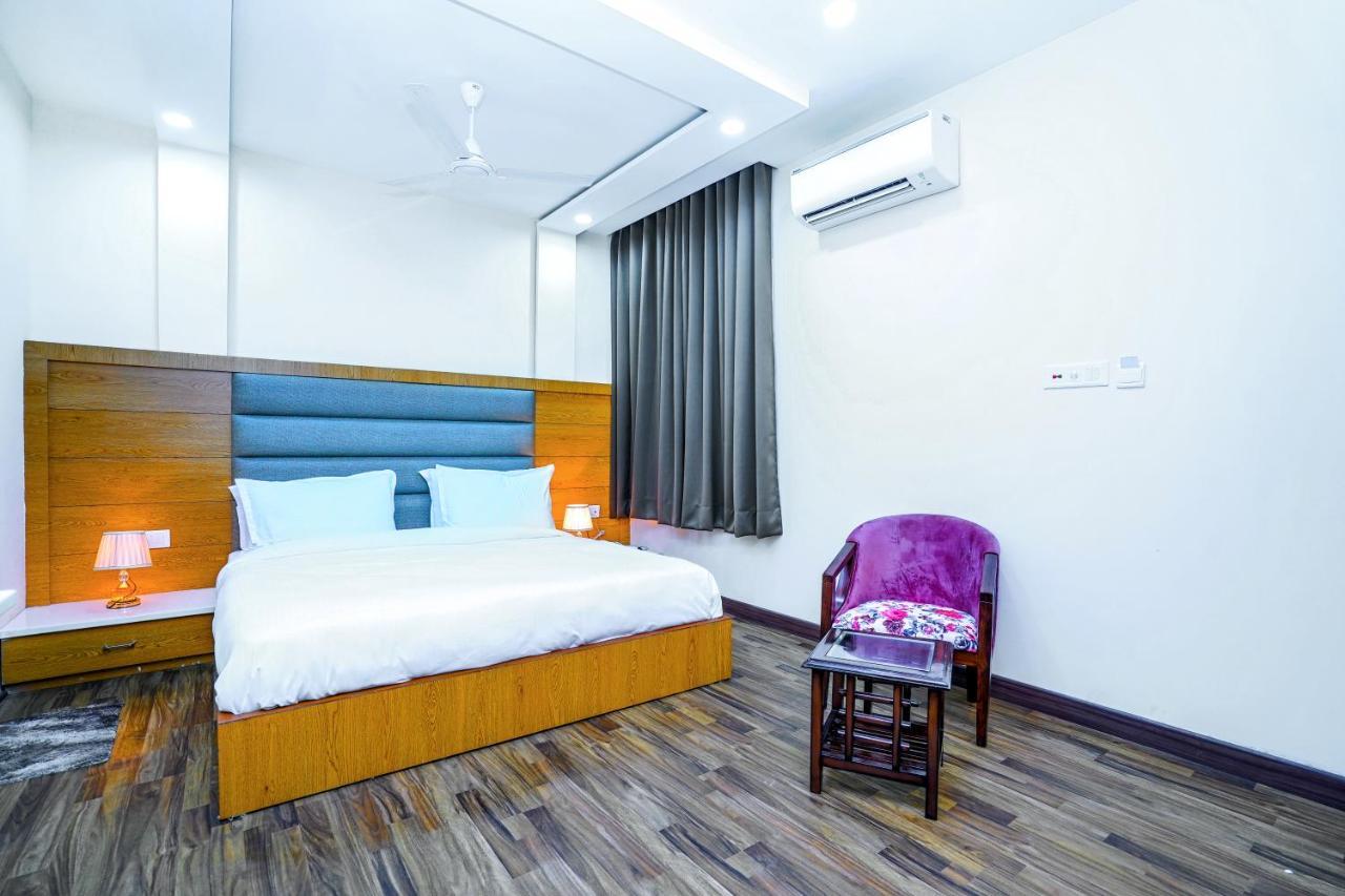 Aura Grand By Levelup Hotel Amritsar