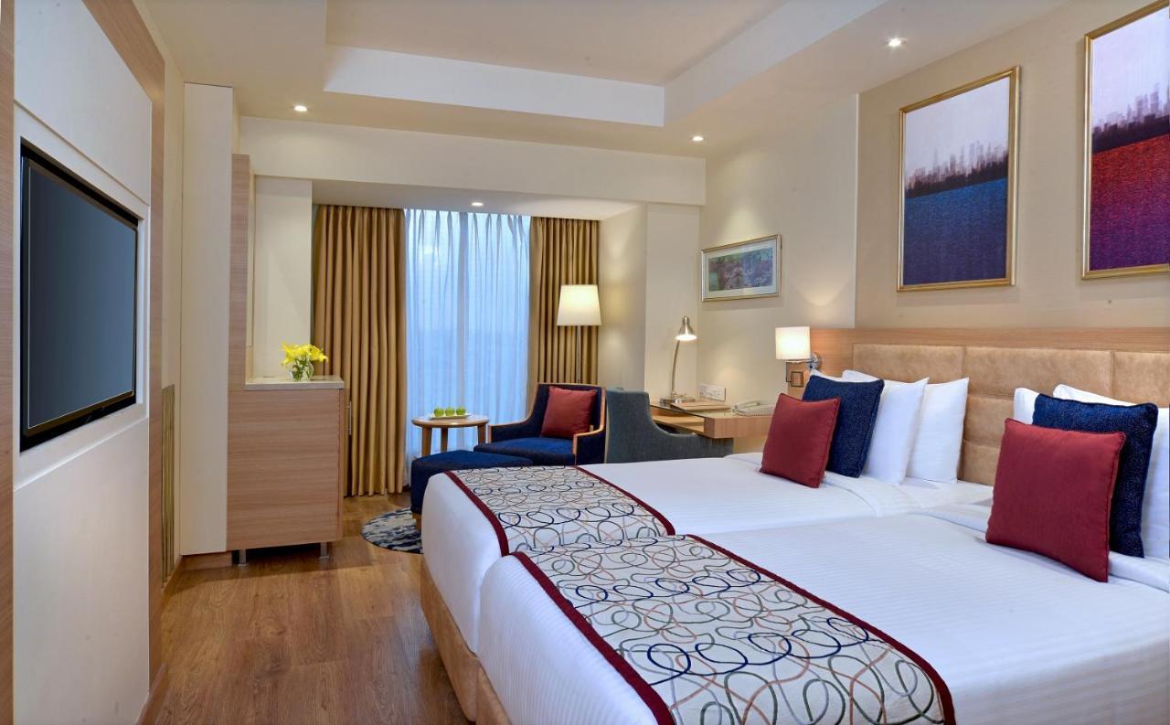 Golden Sarovar Portico Hotel 4*