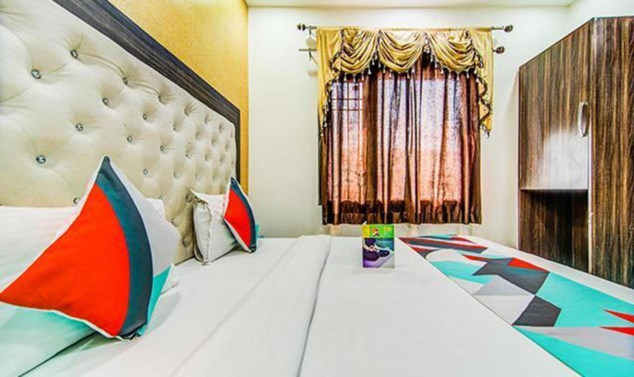 Hotel Fabhotel Ks