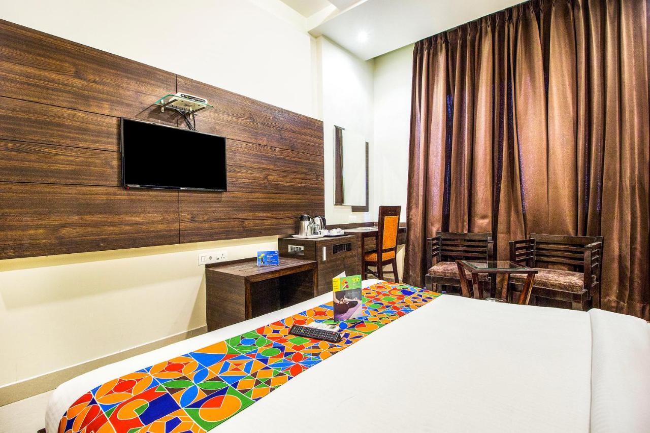 Hotel Fabhotel Kk Continental Rd