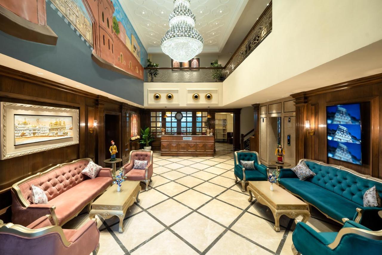 Country Hall Of Heritage, 4*