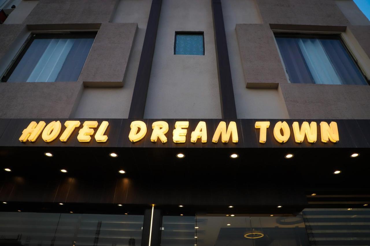 Dream Town By Cozy & Hotel 3*