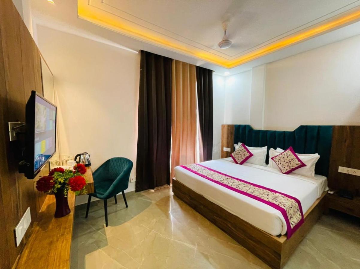 Hotel Dream Town By Cozy & Amritsar