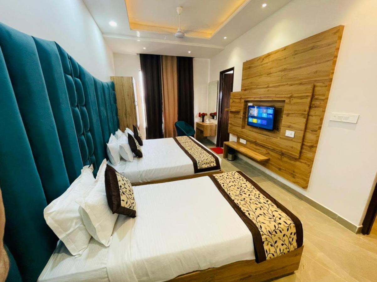 Dream Town By Cozy & Hotel Amritsar