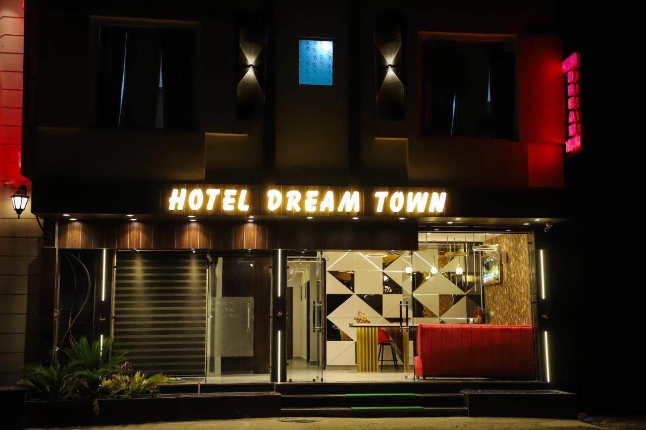 Hotel Dream Town By Cozy & 3*