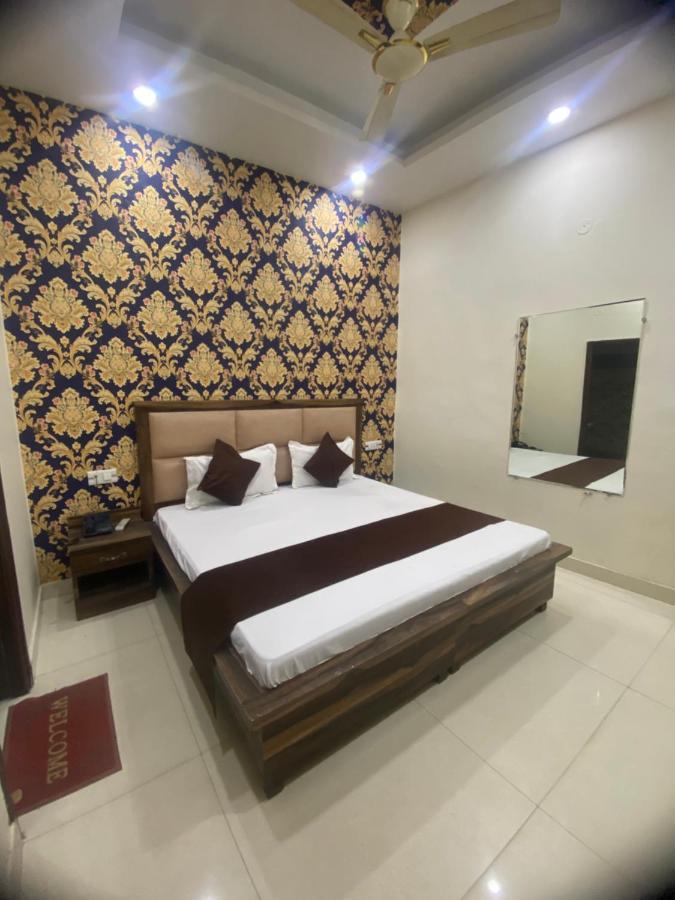 Sk Paradise - 50 Meter From Golden Temple Hotel 3*