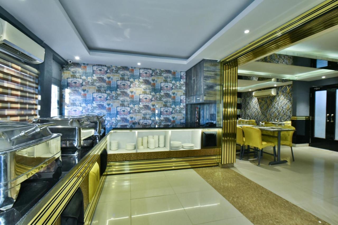 Puri Palace 3*