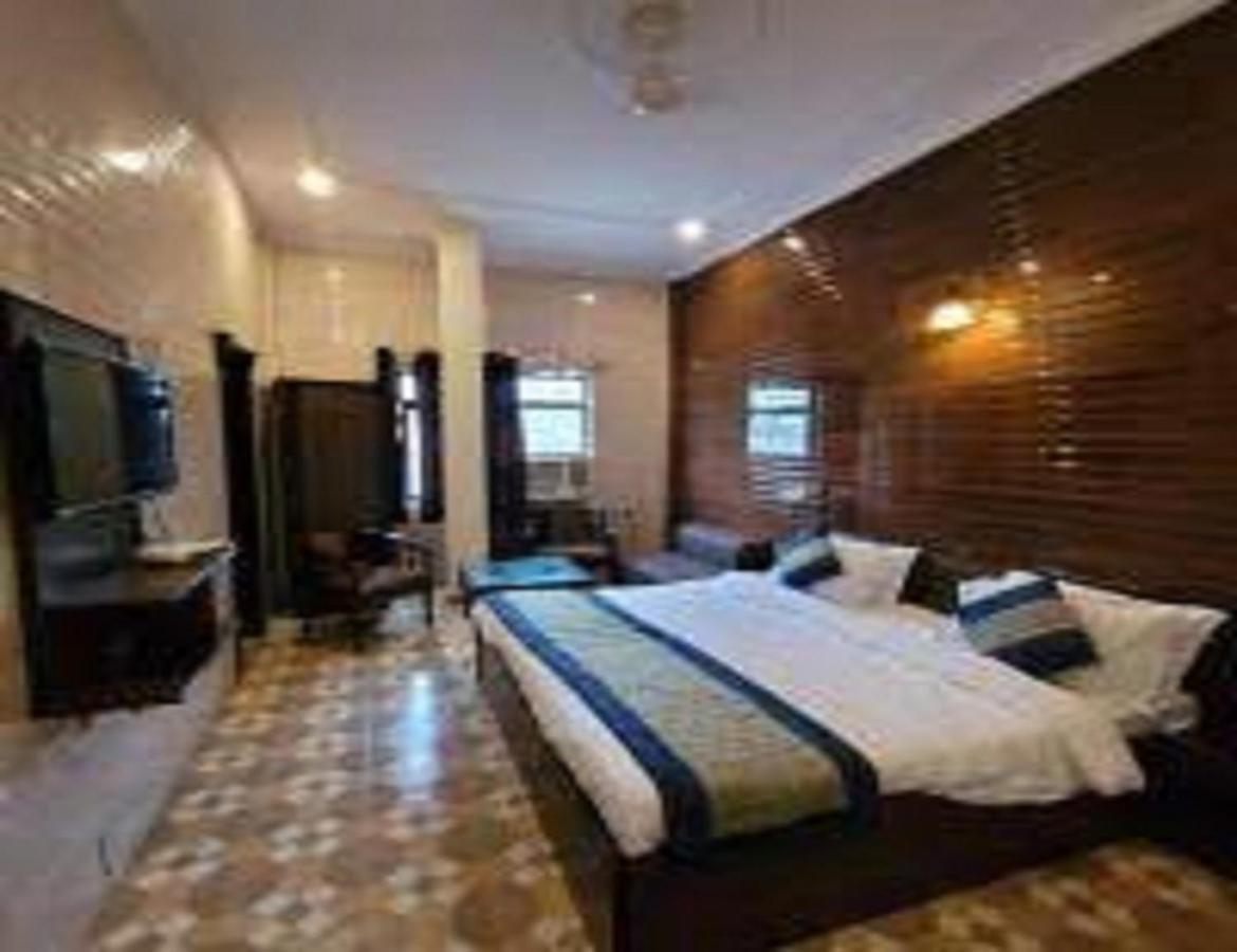 Hotel Delight Inn, 4*