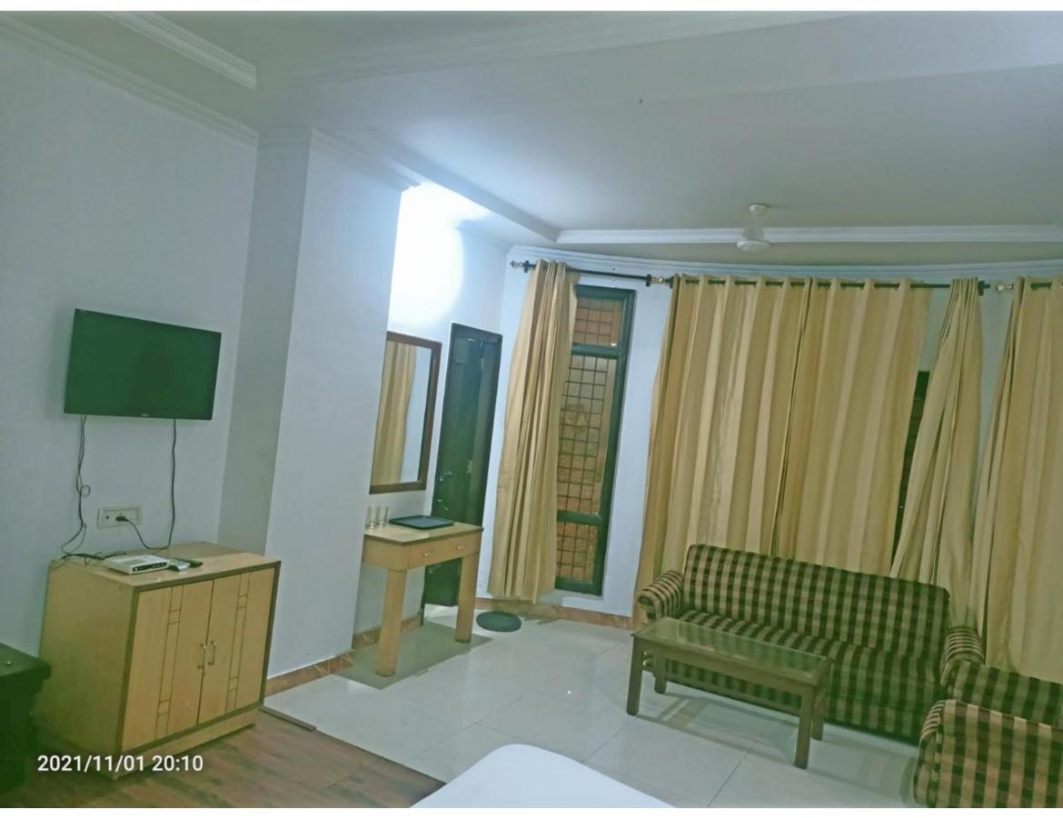 Kishore International, Hotel 5*