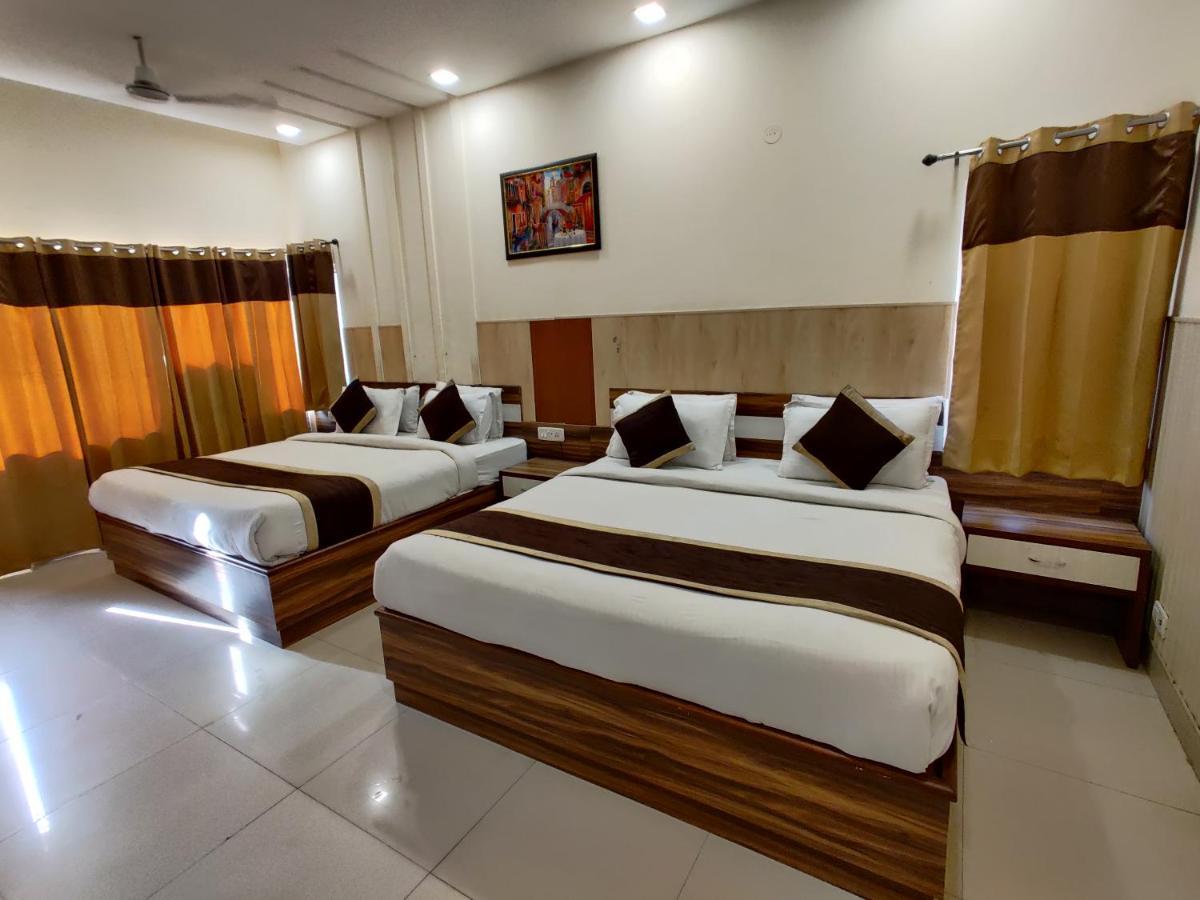 Raj Darbar - 10 Meter From Golden Temple Hotel 3*