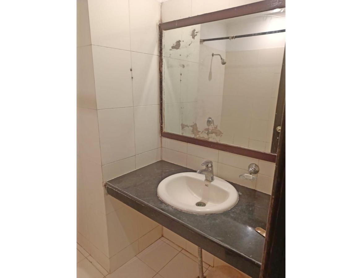 Hotel Kishore International, 5*