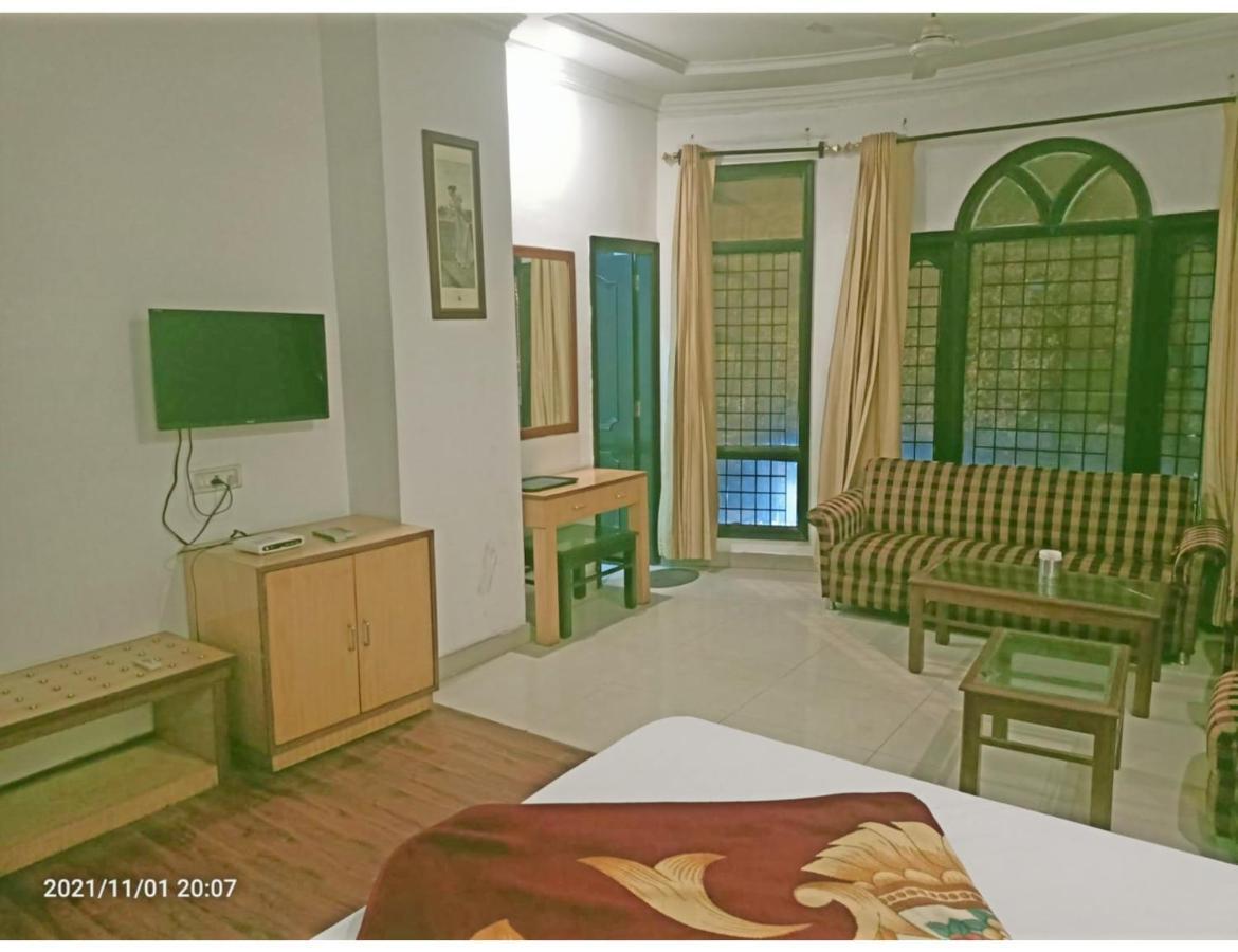 Kishore International, Amritsar
