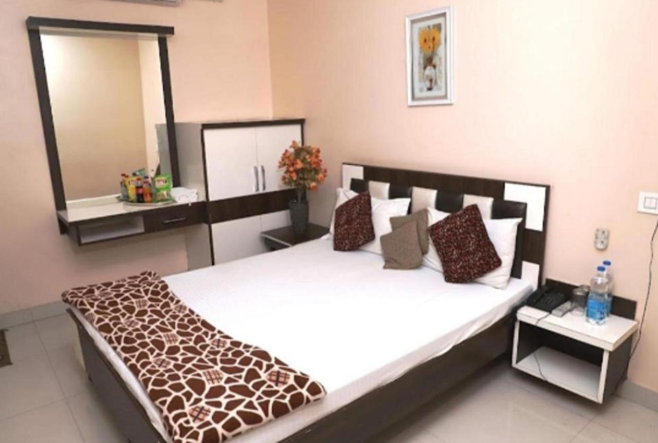 Broadway By Wb Amritsar