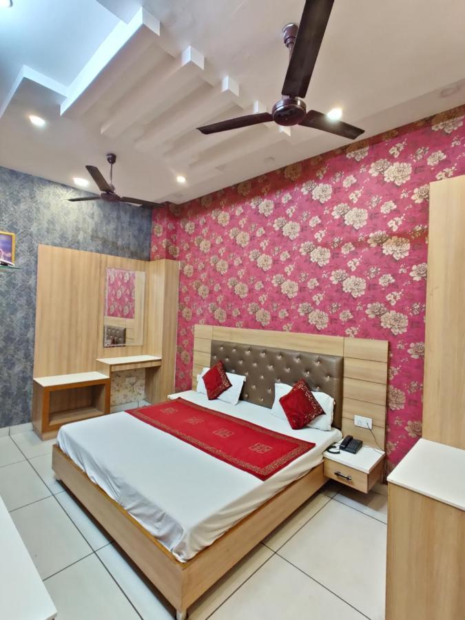 Robin Hotel 2*
