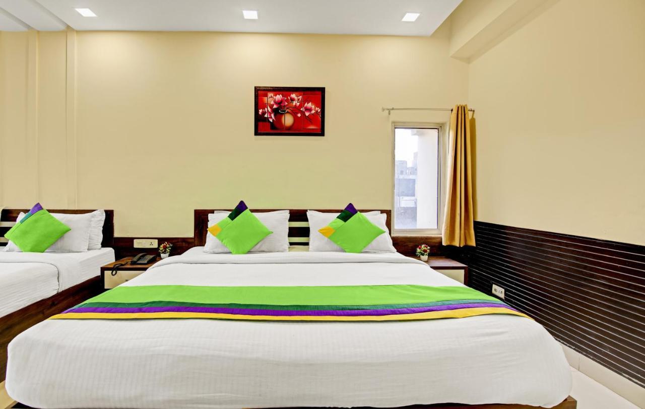 Raj Darbar - 10 Meter From Golden Temple Hotel 3*