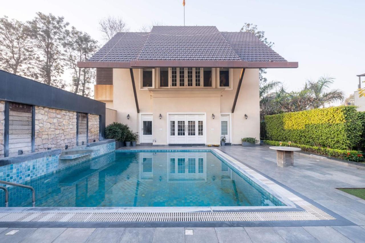 Stayvista At Ekant - 3bhk With Private Pool In Villa *