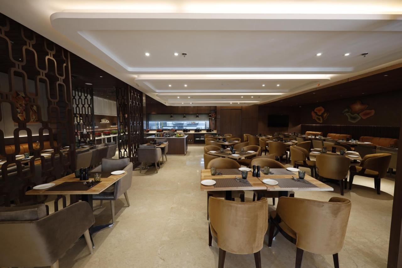 Fortune Ranjit Vihar, - Member Itc Hotels' Group