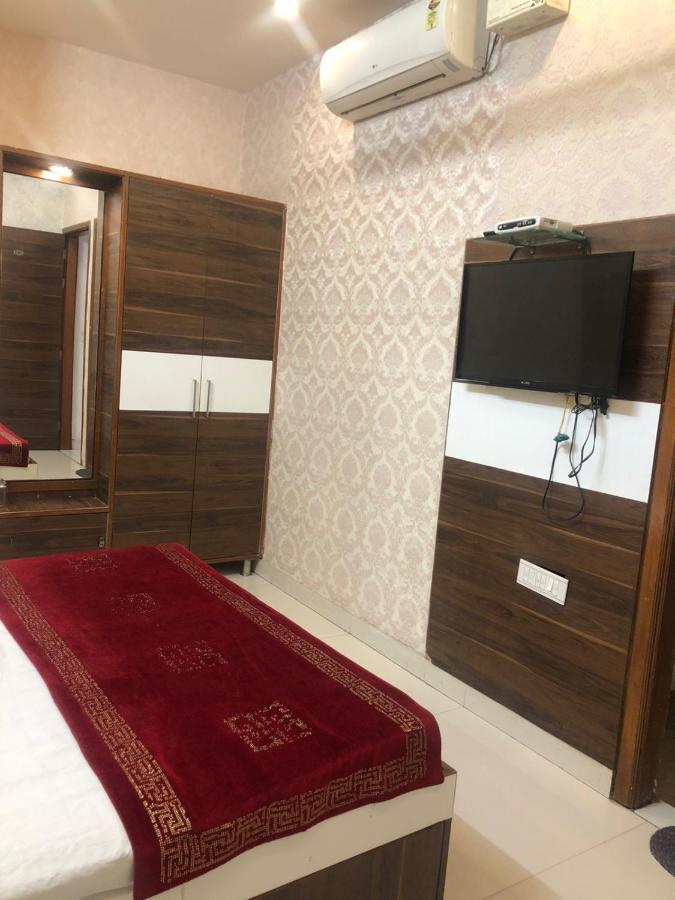 Robin Hotel 3*