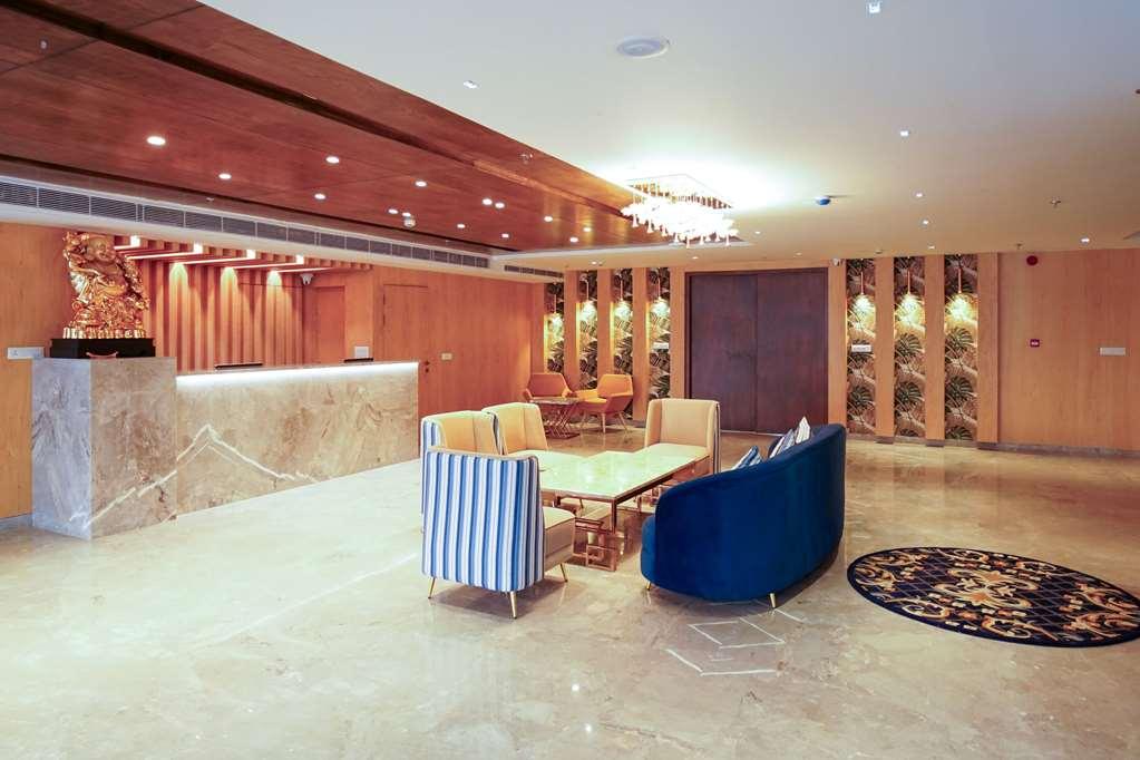Quality Elite, Hotel