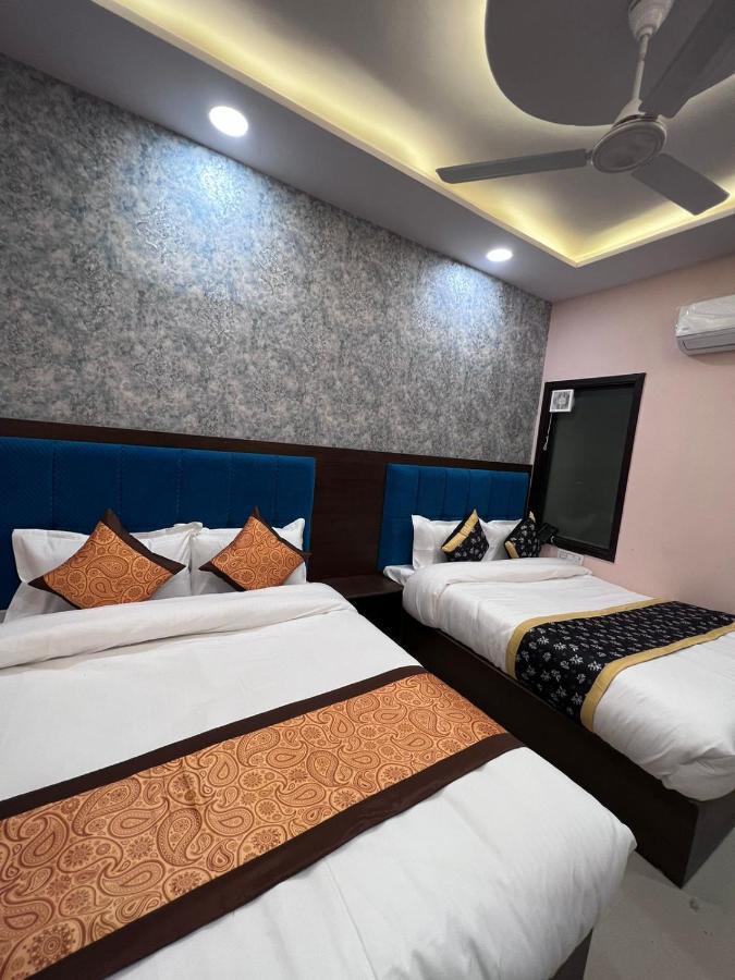 Hotel Pink Residency -couples, Family, Corporate - 50m From Golden Temple -newly Opened